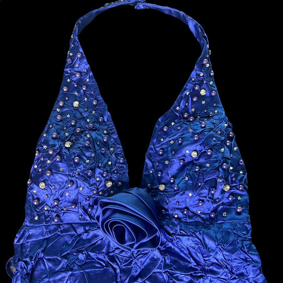 NWT midi Blue bodies cut out  chest with details body on dress - Picture 7 of 10